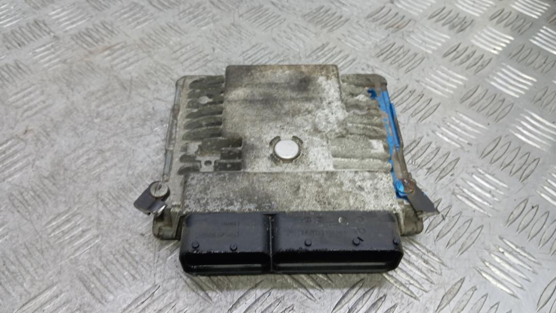 ЭБУ Skoda Yeti 1 поколение 2012, 1.2 л., бензин, МКПП, внедорожник 5 дв., 03F906070JH, 5WP44898 - фото №1