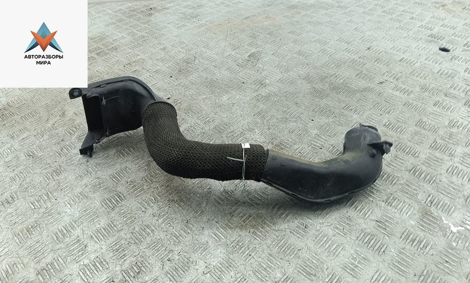 воздуховод Ford Focus 1 поколение 1999, 1.6 л., i, бензин, МКПП, серый, хетчбэк 5 дв., 98AB9E635 - фото №1