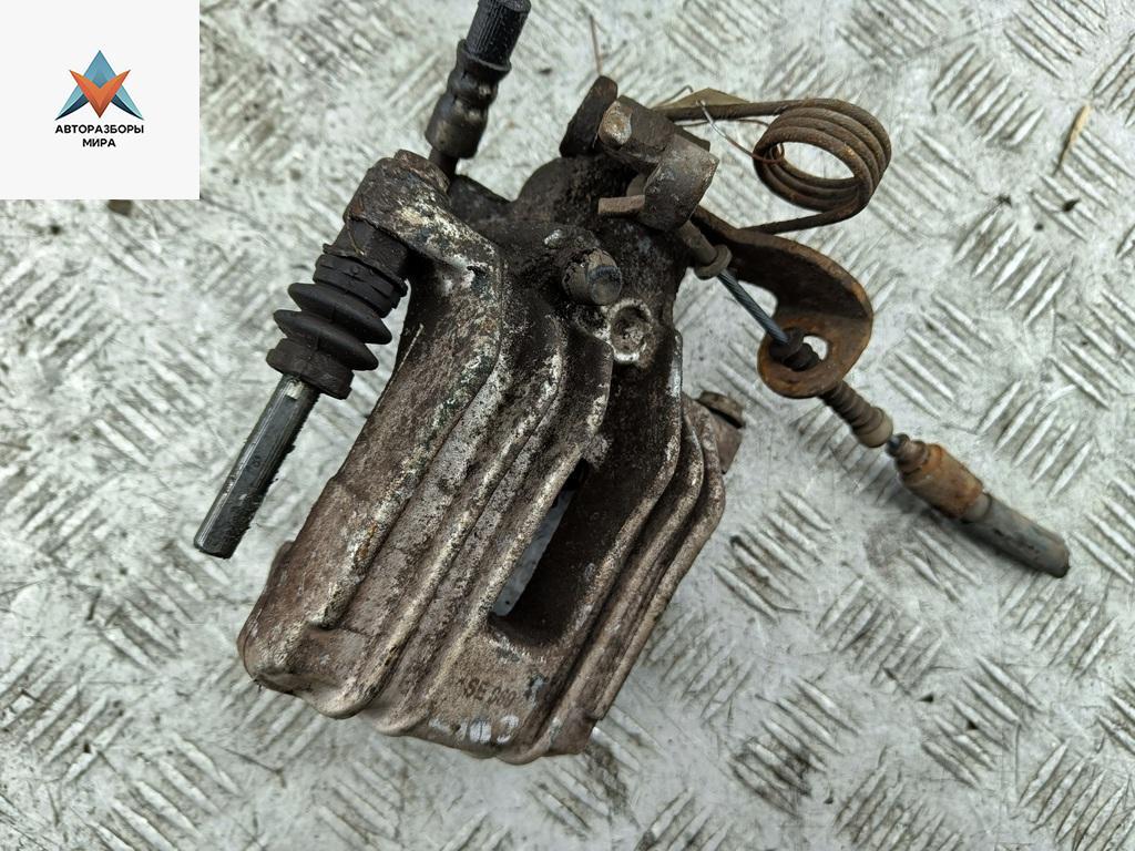 суппорт задний левый Audi A4 B7 2006, 2.0 л., бензин, АКПП, серый, универсал - фото №1