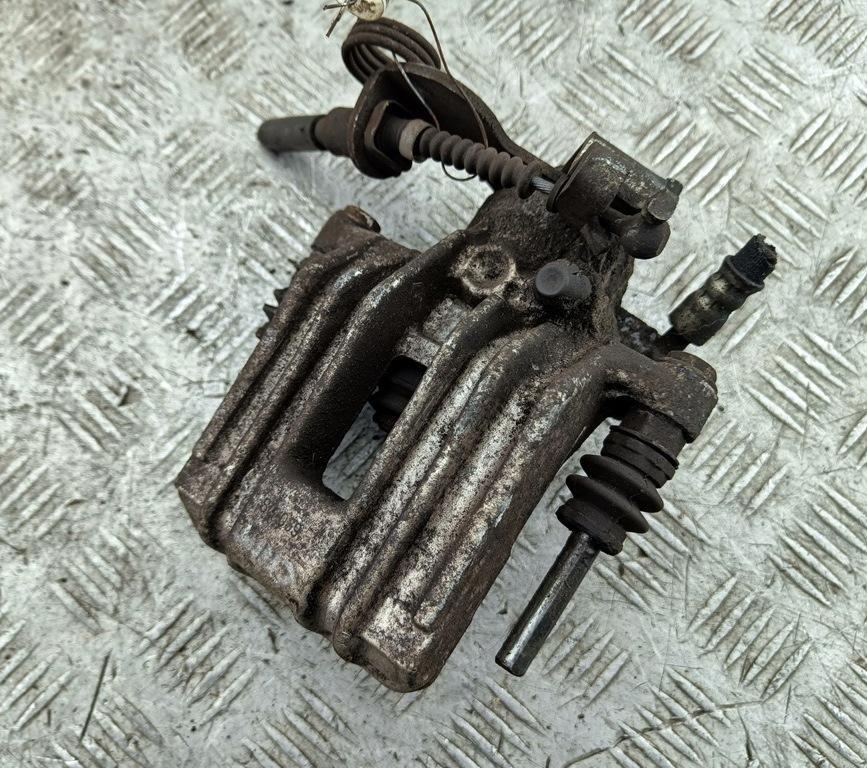 суппорт задний правый Audi A4 B7 2006, 2.0 л., бензин, АКПП, серый, универсал