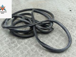 уплотнитель двери Mercedes-Benz E-Класс W210/S210 [рестайлинг] 2001, 2.2 л., дизель, АКПП, коричневый, универсал