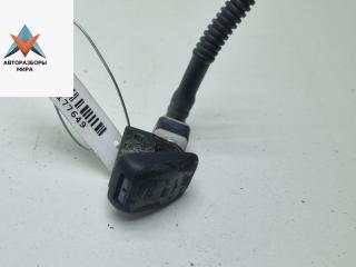 форсунка омывателя лобового стекла Skoda Fabia 2 поколение (5J) 2009, 1.2 л., бензин, МКПП, красный, универсал, 5J0955985