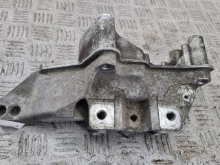 кронштейн двигателя Volkswagen Golf-4 2002, 1.4 л., бензин, МКПП, чёрный, хетчбэк 5 дв., 036199275E