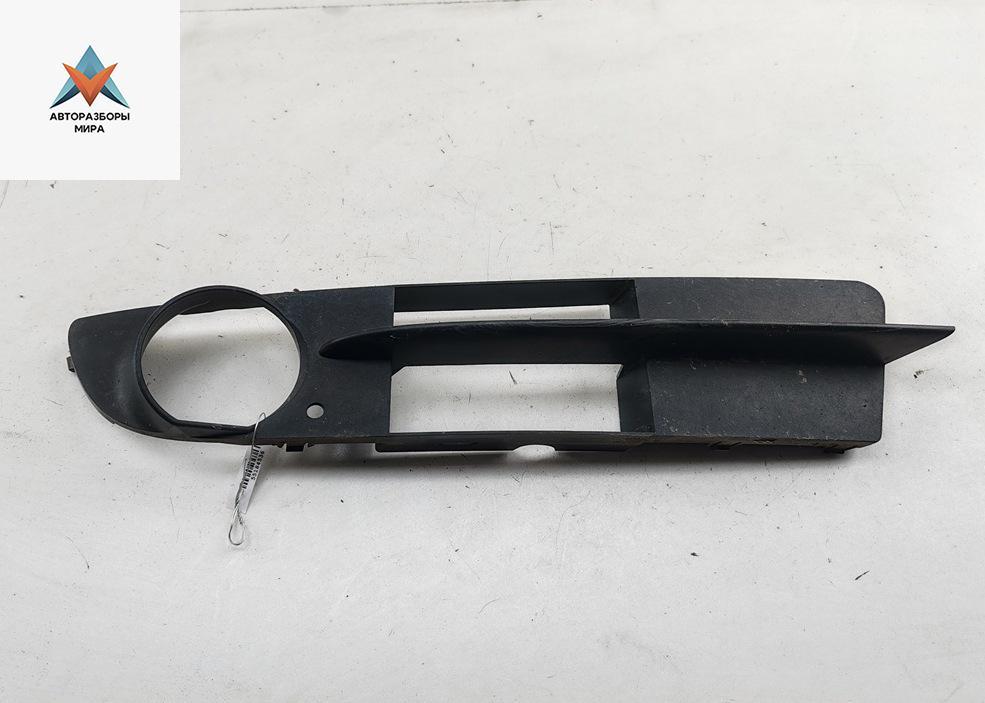 рамка фары противотуманной левой BMW 5 серия E60/E61 2006, 2.5 л., дизель, АКПП, чёрный, универсал, 7049243 - фото №1