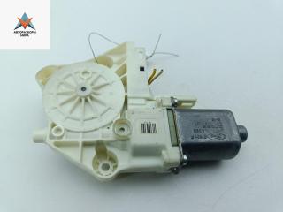 моторчик стеклоподъемника передний левый Ford Focus 2 поколение 2005, 1.6 л., МКПП, универсал, 0130822217