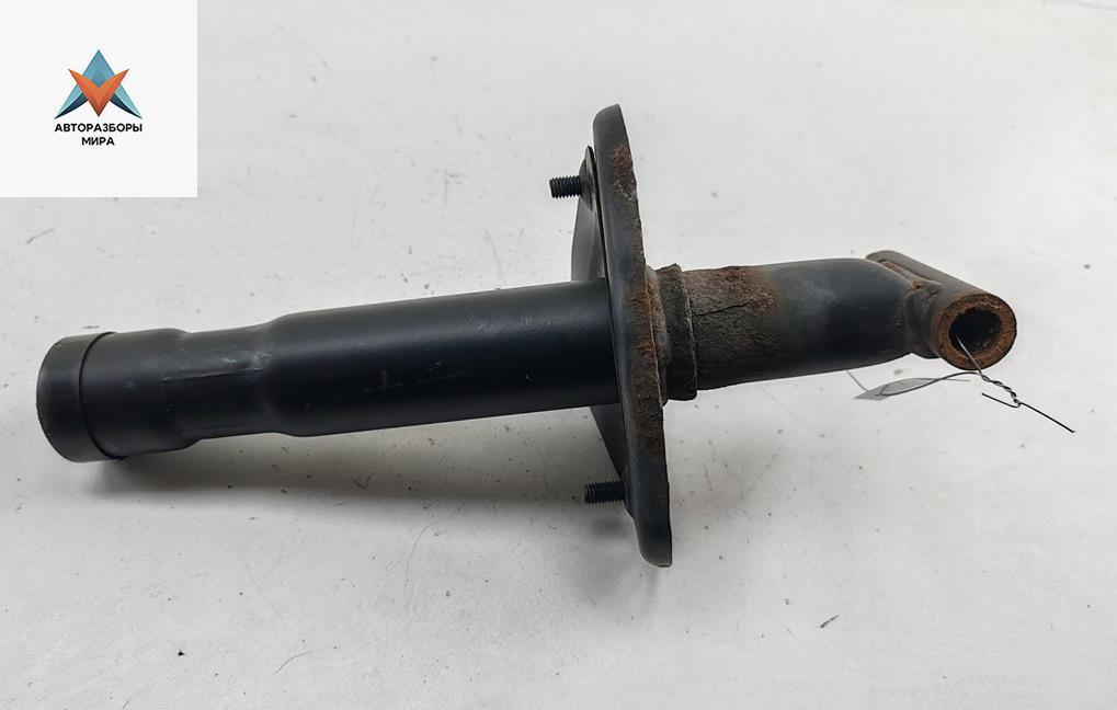 кронштейн заднего бампера BMW 3 серия E46 2000, 1.9 л., бензин, МКПП, чёрный, купе, 8195325 - фото №1