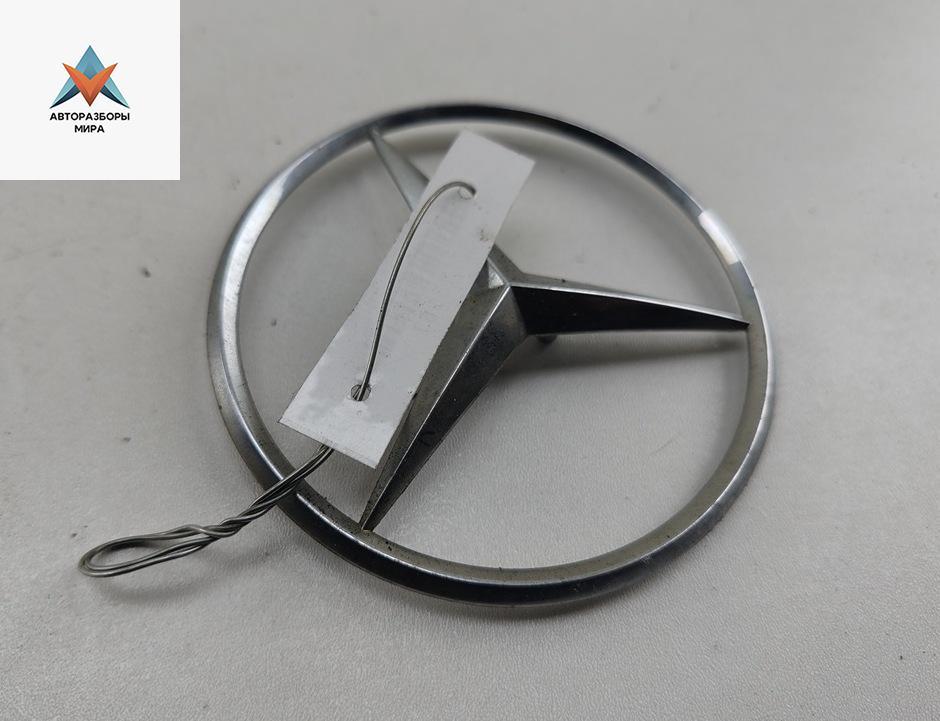 эмблема Mercedes-Benz Vito-2 / Viano W639 2005, 2.2 л., дизель, МКПП, белый, микроавтобус - фото №1