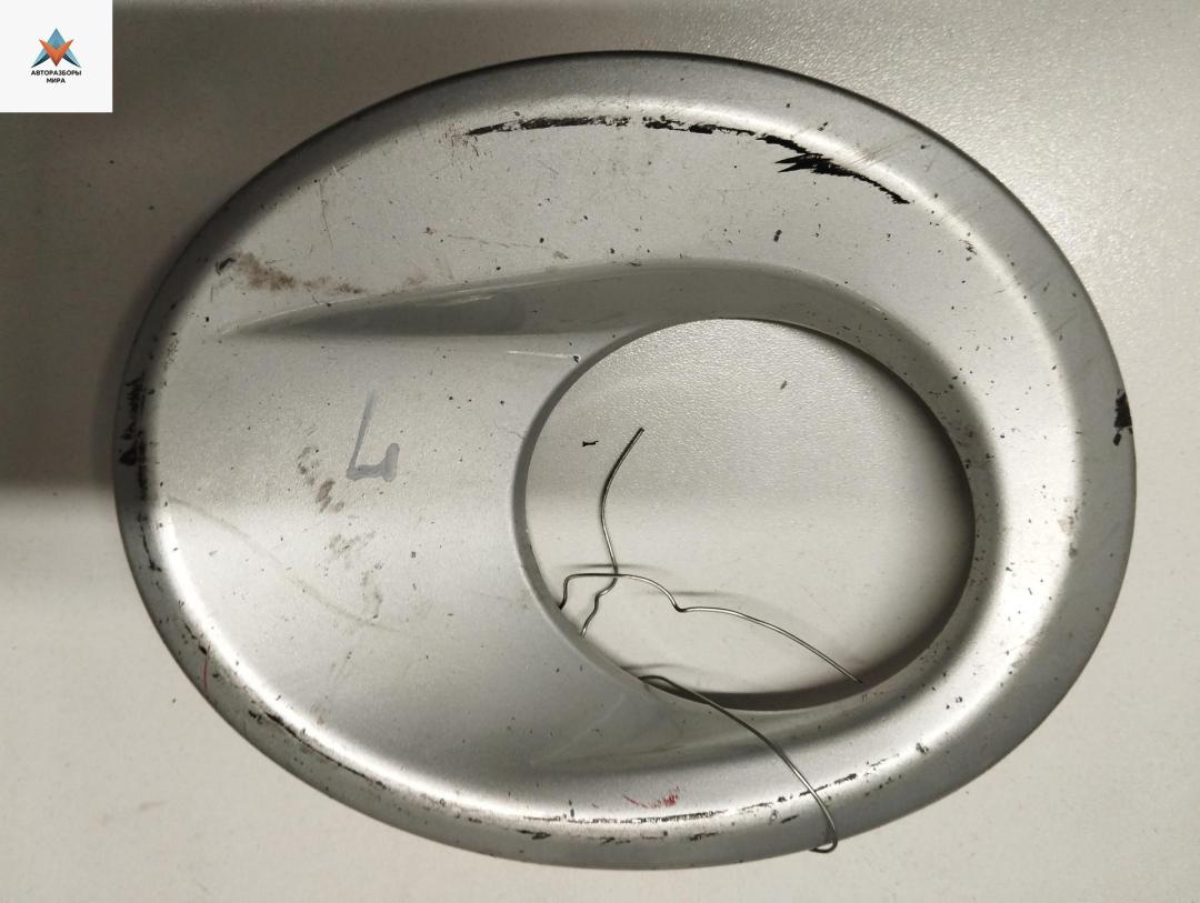 рамка фары противотуманной левой Ford Mondeo 3 поколение 2002, 2.5 л., бензин, МКПП, серый, седан, 1S7117A990AE - фото №1