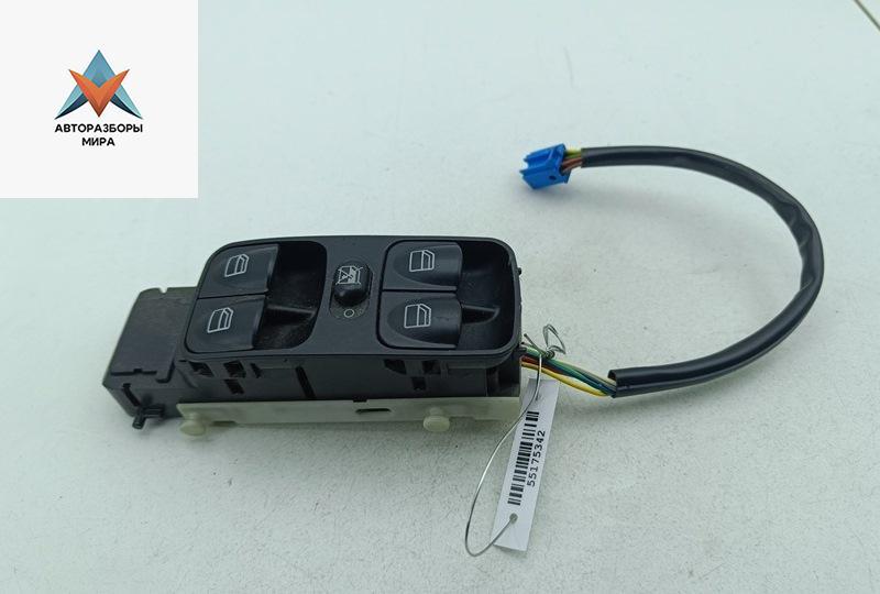 блок управления стеклоподъемниками Mercedes-Benz C-Класс W203/S203/CL203 2003, 2.2 л., дизель, МКПП, серый, универсал, 2038210479 - фото №1