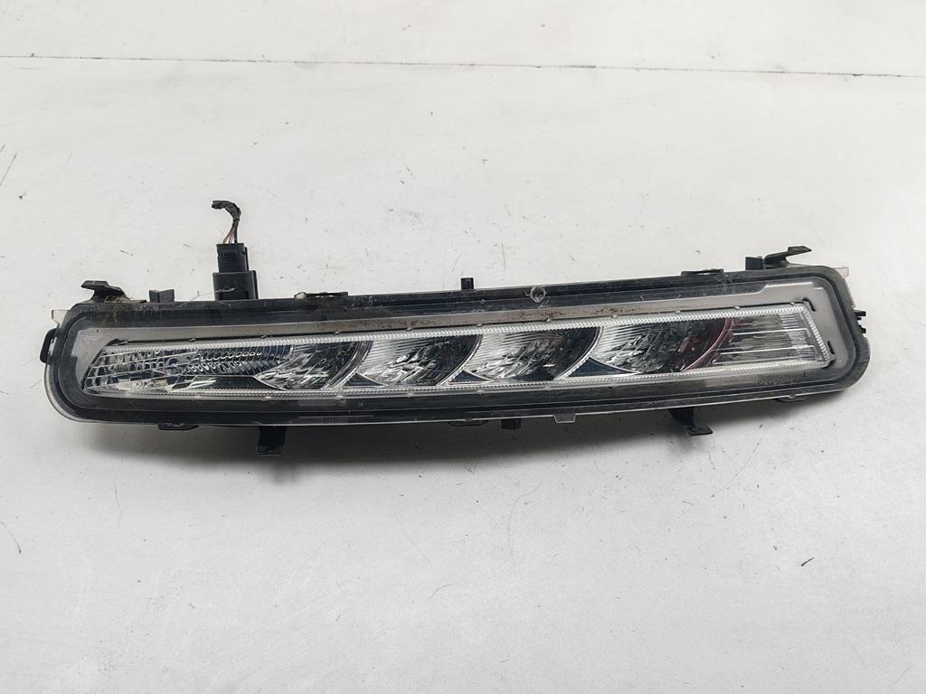 Фонарь габаритный правый Ford Mondeo IV 2011, 1.6 л., бензин, МКПП, чёрный, универсал, BS7113B218