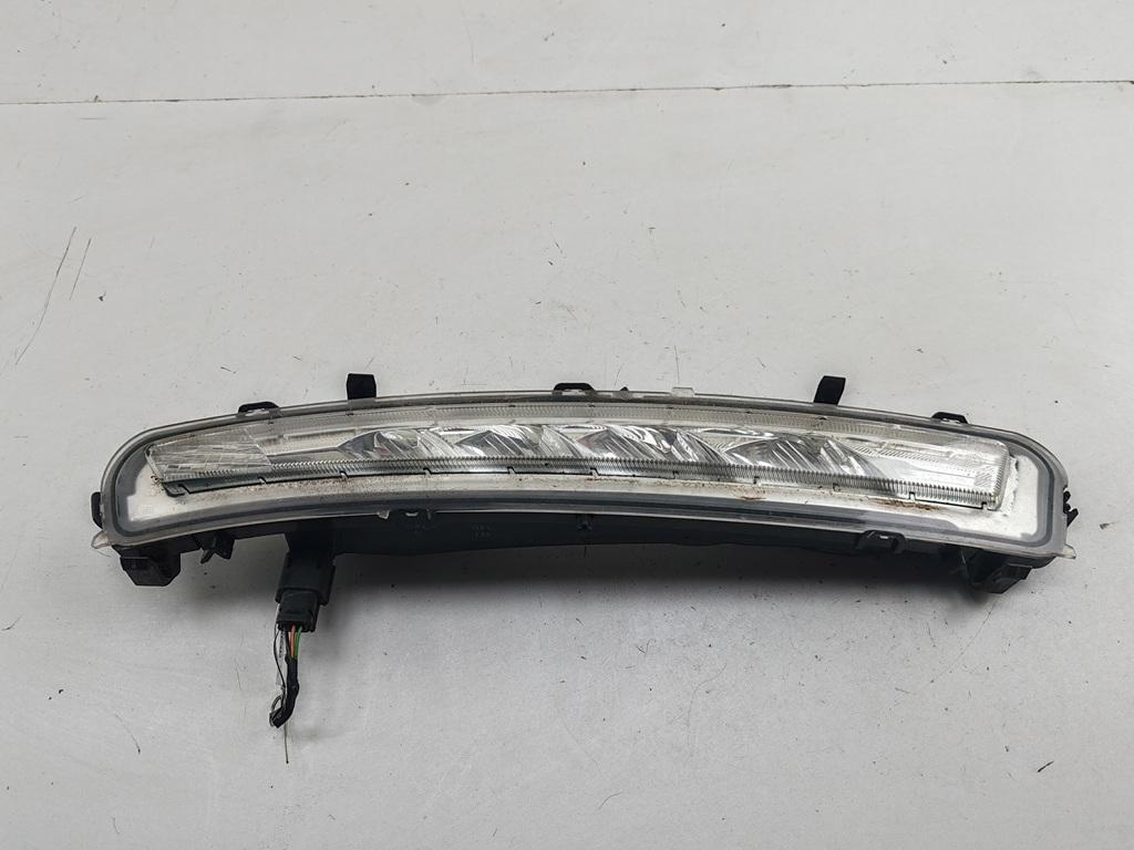 Фонарь габаритный левый Ford Mondeo IV 2011, 1.6 л., бензин, МКПП, чёрный, универсал, BS7113B218