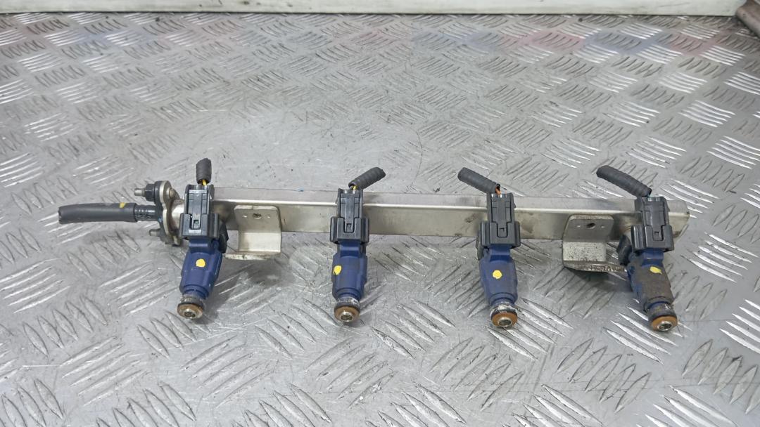 топливная рампа Kia Ceed 2 поколение 2012, 1.4 л., бензин, МКПП, хетчбэк 5 дв. - фото №1