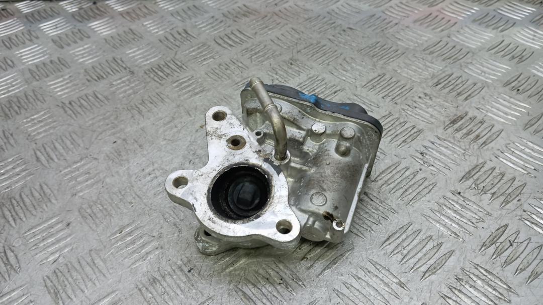 клапан EGR Opel Movano 2 поколение (B) 2012, 2.3 л., дизель, МКПП, микроавтобус, 8201353607 - фото №1