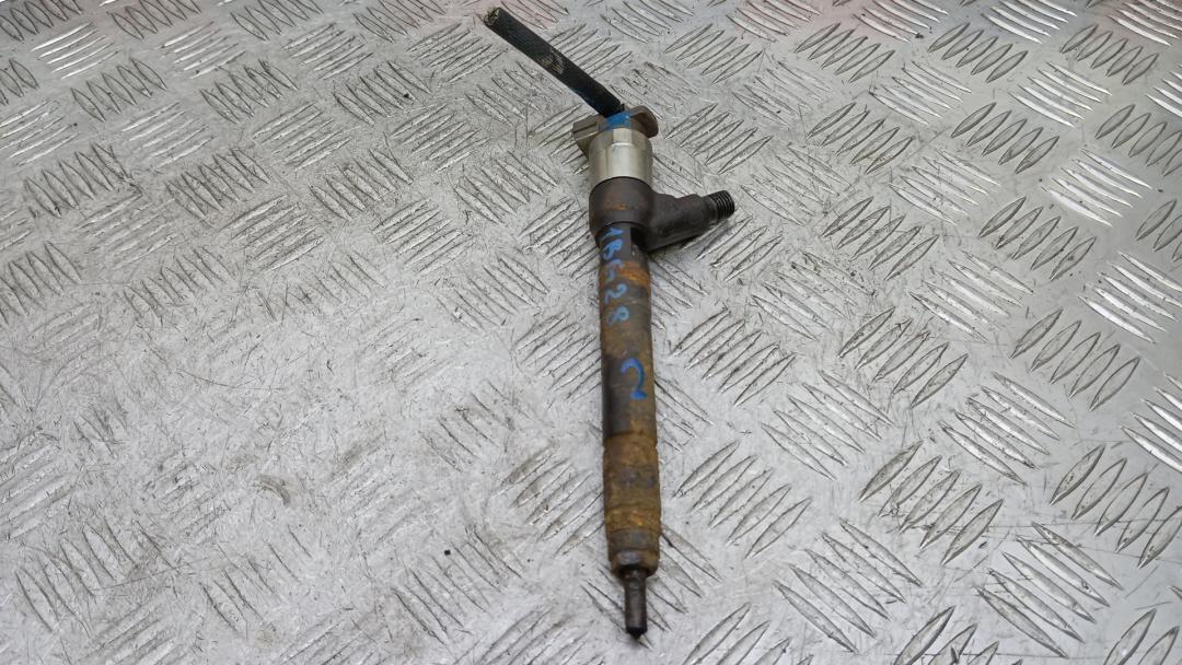 форсунка Opel Zafira 3 поколение (C) 2015, 1.6 л., дизель, МКПП, минивэн, 55570012 - фото №1