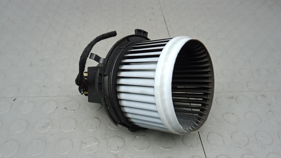 моторчик печки Citroen C4 Grand Picasso 2 поколение 2014, 1.6 л., HDi 8V, дизель, МКПП, минивэн - фото №1