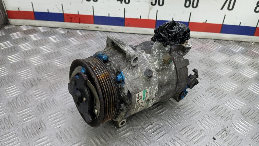 компрессор кондиционера Skoda Superb 2 поколение 2010, 2.0 л., дизель, МКПП, хетчбэк 5 дв., R134A - фото №1