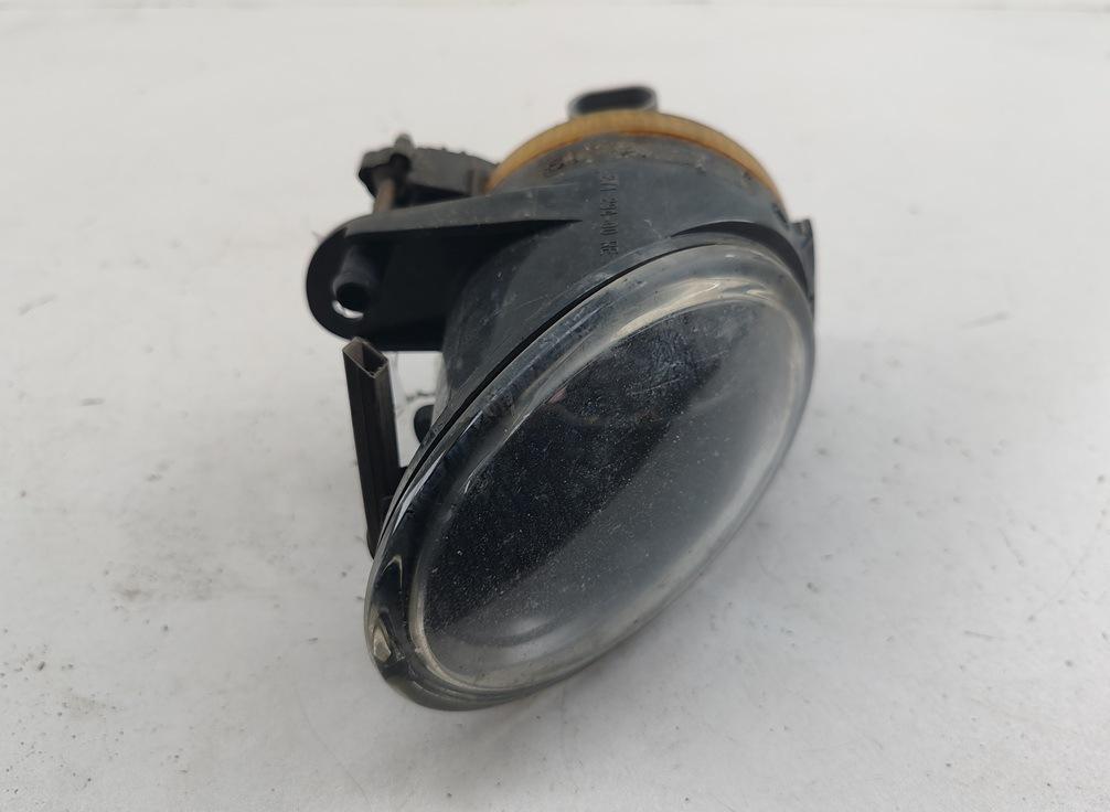 фара противотуманная правая Volkswagen Passat B6 2007, 2.0 л., дизель, МКПП, коричневый, универсал, 27129400RE - фото №1