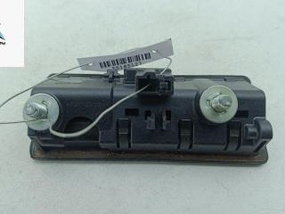 кнопка открытия багажника Volkswagen Passat B6 2008, 1.9 л., дизель, МКПП, красный, универсал, 5N0827566