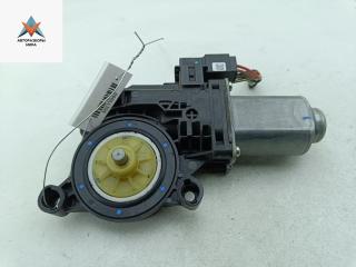моторчик стеклоподъемника передний левый Skoda Roomster 1 поколение 2008, 1.9 л., МКПП, фургон, 6Q2959802F