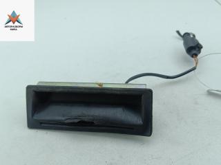 кнопка открытия багажника Volkswagen Bora 1 поколение 2000, 1.6 л., бензин, АКПП, серый, седан, 1J0827566C