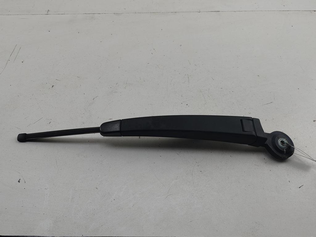 Щеткодержатель (поводок стеклоочистителя) задний Volkswagen Touareg 2003, 2.5 л., дизель, АКПП, чёрный, внедорожник 5 дв., 7L6955707