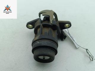 кнопка открытия багажника Volkswagen Passat B4 1995, 1.6 л., бензин, МКПП, синий, универсал