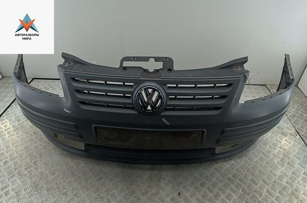 бампер передний Volkswagen Caddy 3 поколение 2005, дизель, белый, фургон, 2K0807178 - фото №1
