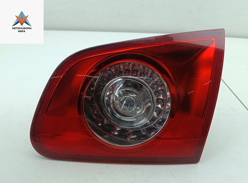 фонарь крышки багажника правый Volkswagen Passat B6 2008, 1.9 л., дизель, МКПП, красный, универсал, 39945094 - фото №1