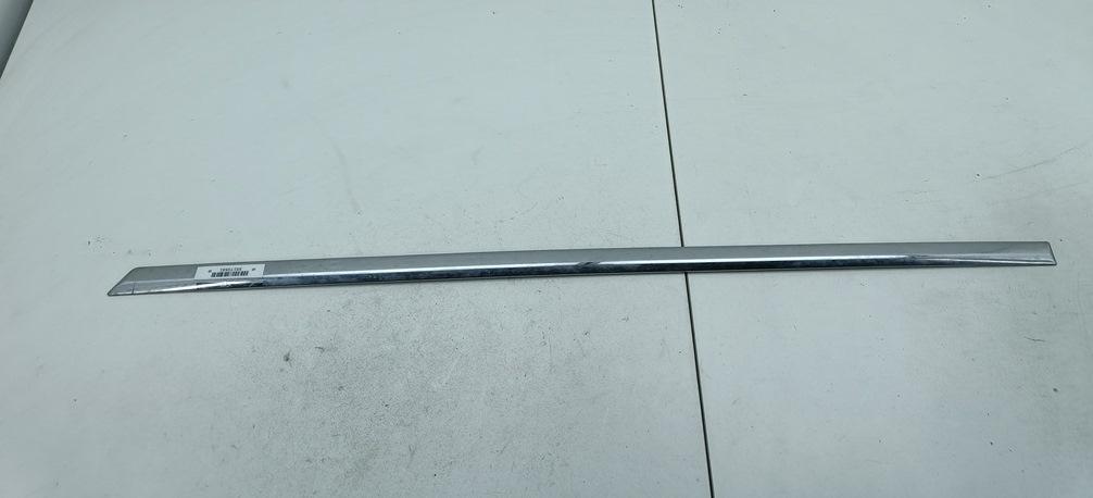 молдинг двери задней левой Volkswagen Passat B6 2008, 2.0 л., дизель, АКПП, чёрный, универсал, 3C0853753C