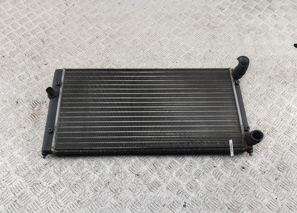радиатор охлаждения Volkswagen Golf 3 поколение 1997, 1.8 л., бензин, АКПП, зелёный, хетчбэк 5 дв., 1H0121253D - фото №1
