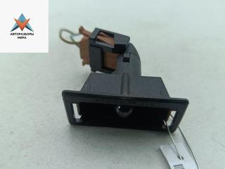 подсветка номера Volkswagen Passat B4 1995, 1.6 л., бензин, МКПП, синий, универсал, 1H5943167