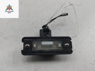 подсветка номера Volkswagen Golf 4 поколение 2000, 1.4 л., бензин, МКПП, серый, хетчбэк 5 дв., 1J6943021