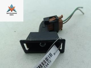 подсветка номера Volkswagen Passat B4 1995, 1.6 л., бензин, МКПП, синий, универсал, 1H5943167