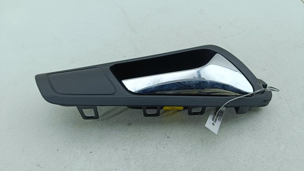 ручка внутренняя передняя правая Volkswagen Passat B6 2008, 1.9 л., дизель, МКПП, красный, универсал, 3C1837114