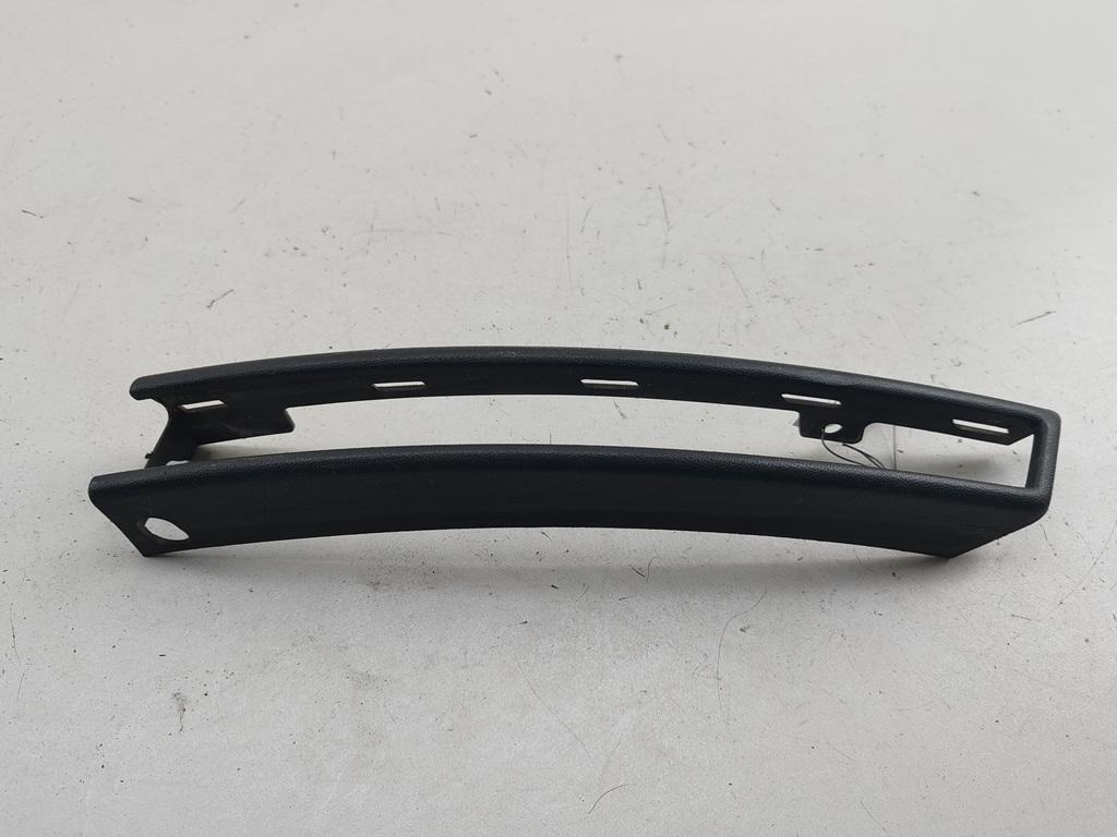 заглушка (решетка) в бампер Volkswagen Passat B6 2007, 2.0 л., дизель, МКПП, коричневый, универсал, 3C0807717
