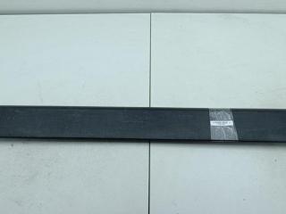 молдинг двери передней правой Volkswagen Passat B3 1993, 1.8 л., бензин, МКПП, серый, универсал, 357853516