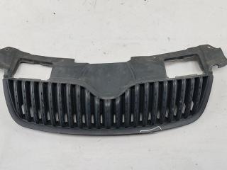 решетка радиатора Skoda Fabia mk2 (5J) 2009, красный, универсал, 5J0853668