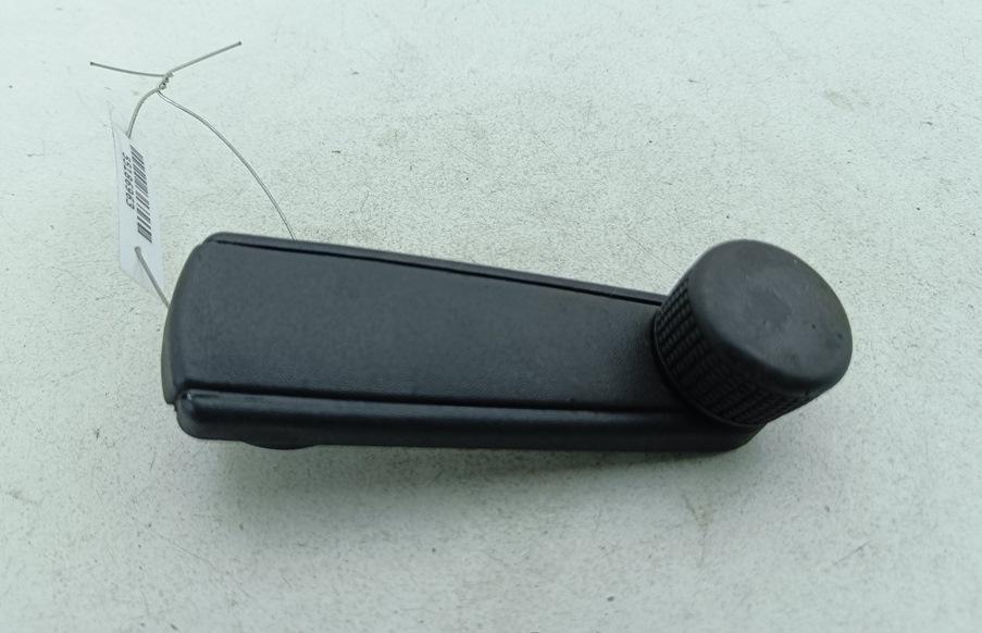 ручка стеклоподъемника Volkswagen Passat B3 1993, 1.8 л., бензин, МКПП, серый, универсал, 357837581