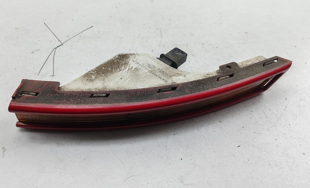 Поворотник (указатель поворота) левый Volkswagen Passat B6 2008, 1.9 л., дизель, МКПП, красный, универсал, 3C0953041J