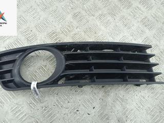 рамка фары противотуманной правой Audi A4 B6 2001, 2.0 л., бензин, МКПП, серый, седан, 8E0807682A