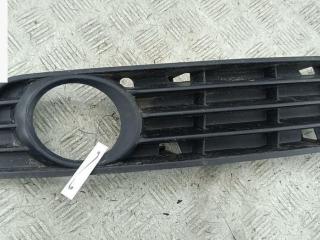рамка фары противотуманной левой Audi A4 B6 2001, 2.0 л., бензин, МКПП, серый, седан, 8E0807881A