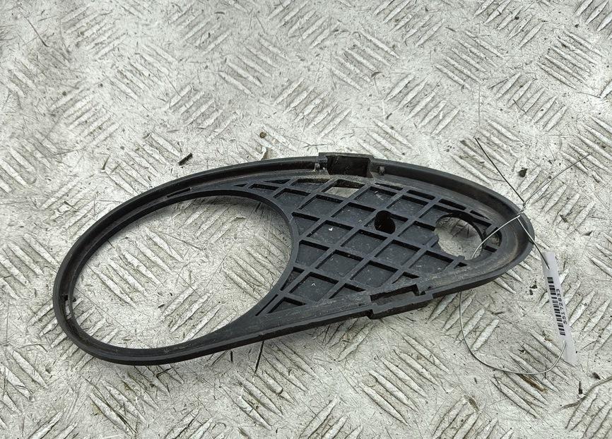 рамка фары противотуманной правой Mercedes-Benz C W203 2003, 2.2 л., дизель, АКПП, чёрный, универсал, 2038850623