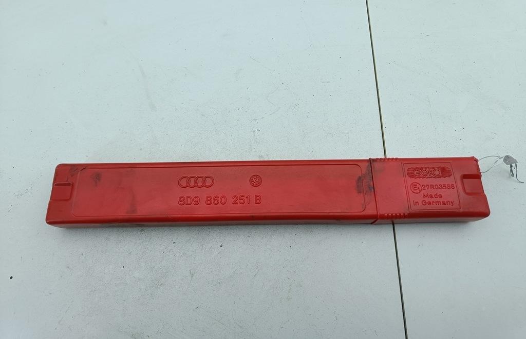 знак аварийной остановки Audi A4 B6 2002, 1.9 л., дизель, МКПП, серый, универсал, 8D9860251B