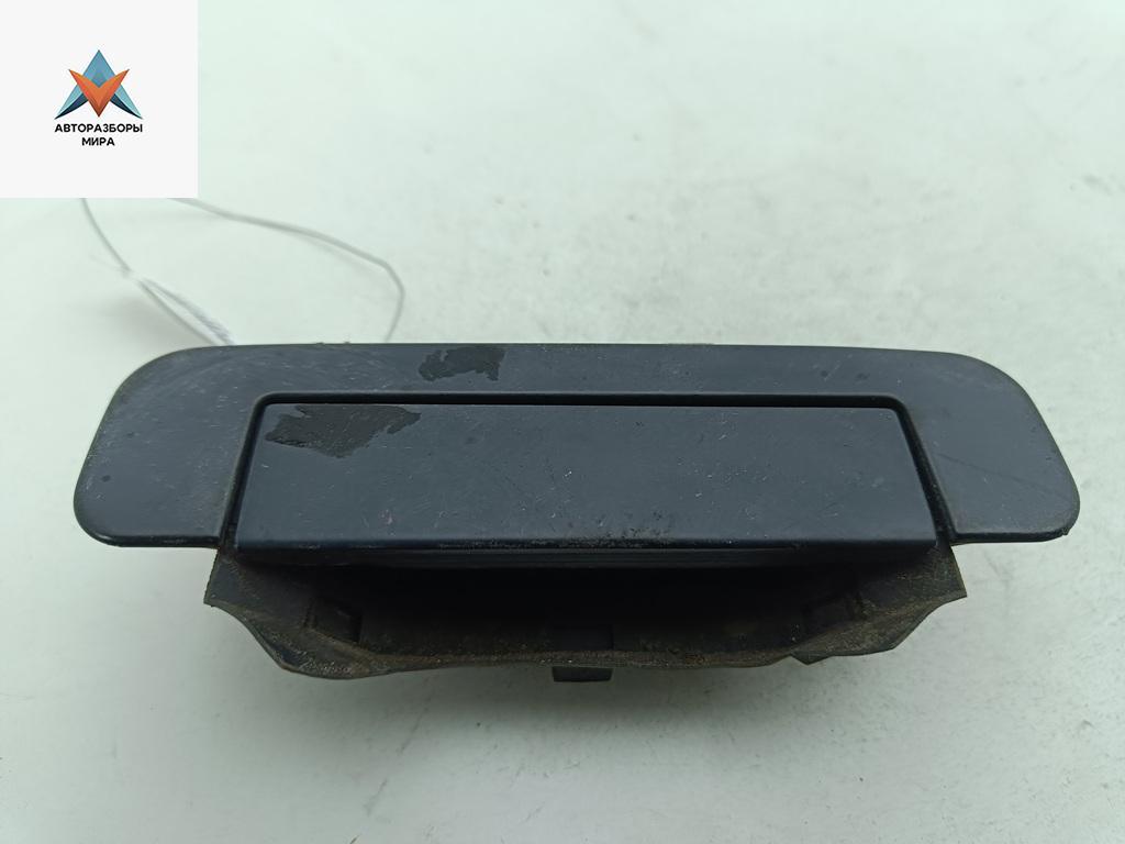 ручка наружная задняя правая Audi A4 B5 1995, 1.8 л., бензин, АКПП, красный, седан, 4A0839206 - фото №1