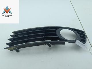 рамка фары противотуманной левой Audi A4 B6 2003, 2.4 л., бензин, АКПП, серый, универсал, 8E0807681