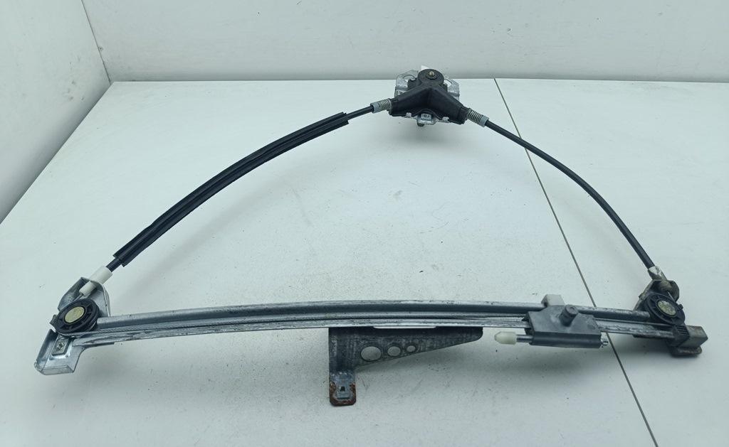 стеклоподъемник передний правый Audi 80 B4 1992, 2.0 л., бензин, МКПП, серый, универсал, 893837400