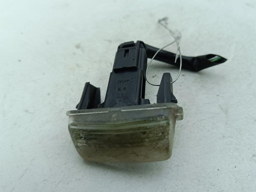 подсветка номера Citroen C3 (FC/FN, 2008, 1.1 л., бензин, МКПП, красный, хетчбэк 5 дв., 7190