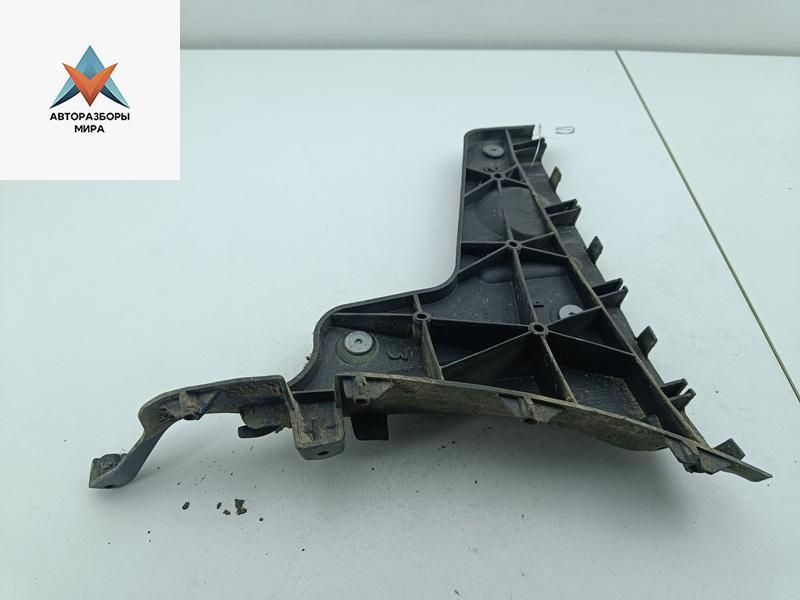 кронштейн заднего бампера Audi A4 B7 2005, 3.0 л., дизель, АКПП, серый, универсал, 8E980745A - фото №1