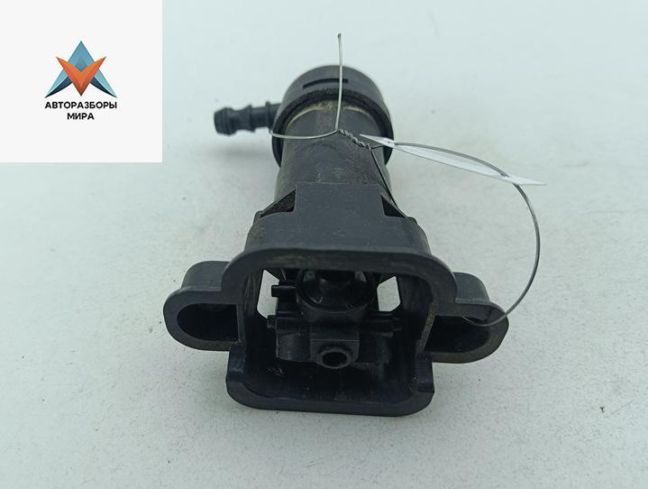 форсунка омывателя фары Audi A4 B6 2003, 2.4 л., бензин, АКПП, серый, универсал, 8E0955102 - фото №1