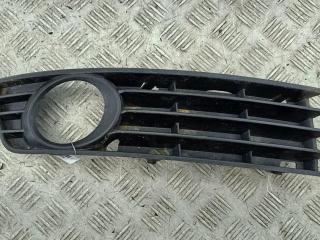 заглушка (решетка) в бампер Audi A4 B6 2001, 2.0 л., бензин, АКПП, серый, универсал, 8E0807682A